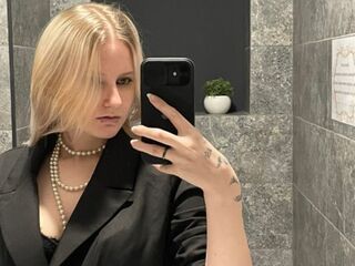 bedroom live webcam JenaeMcquillen