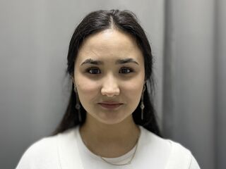 naked camgirl fingering pussy JessieTurner