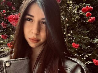 camslut masturbating JolynHouts