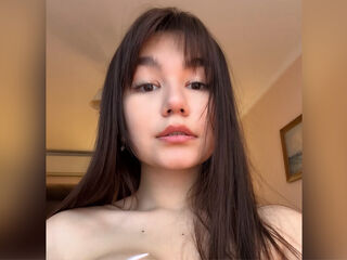 camgirl masturbating with vibrator JuliaCutee