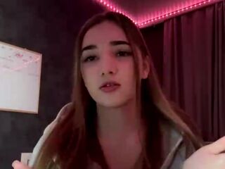 shaved pussy webcam LaurynKendell