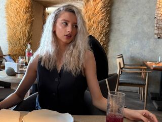 hot cam girl masturbating with sextoy LavernVink