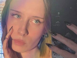 naughty camgirl fingering pussy LeonilaSeedorf