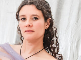 naked camgirl masturbating with dildo LiaCotes