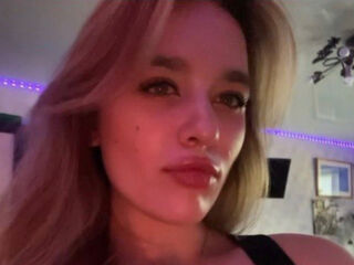 cam girl masturbating LieselotteJetter