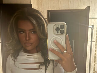 fingering camwhore MaisieSmithx