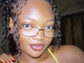 masturbating cam girl MakyDina