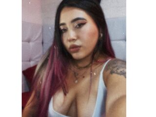 cam girl masturbating with dildo ManuelaVeelez