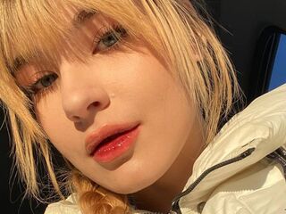 cam girl masturbating with sextoy MarianaMeola