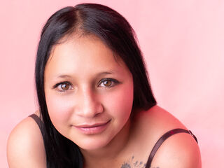 camgirl showing tits MarieHott
