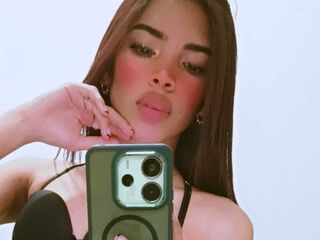 camwhore shaved pussy MeliClarck