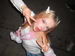 cam girl pic MerrileeBurg