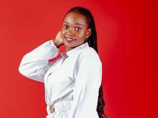 camgirl fingering shaved pussy MintahDol