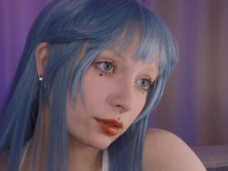 naked girl with webcam fingering NicoleKreiz