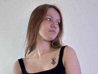 cam girl playing with dildo PatricaWieloch