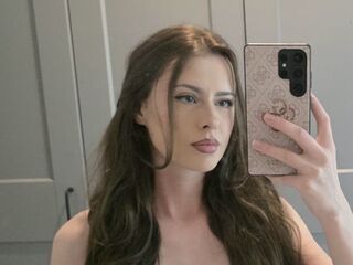 cam girl playing with vibrator PearlClaire