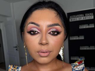 shaved pussy cam RominaGaby