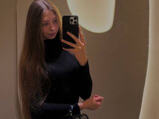 naked girl with webcam fingering RoxanneSpector