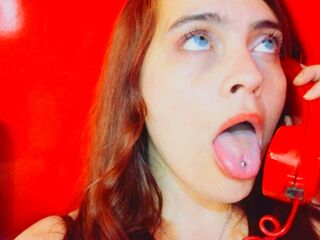 camgirl showing tits SamyShays