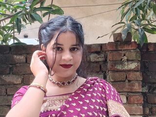 spy web cam SaraAlisk