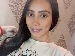 topless webcamgirl ScarletBarker