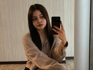 camslut naked SharlaGeerdes