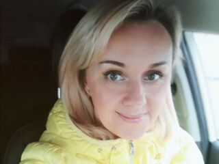 camwhore spreading pussy SkyKuper