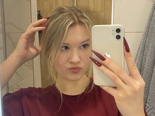 hot sex web cam SkyeDavi