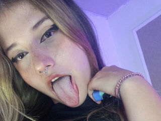 hot cam whore SofiiaVance