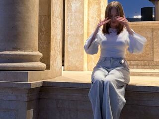 camgirl playing with sextoy SonaQuinley