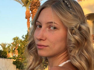 fingering camslut TainaTatge