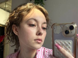 cam girl ThuyThorstad