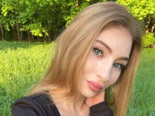 naked cam girl masturbating ValenciaZarrabi