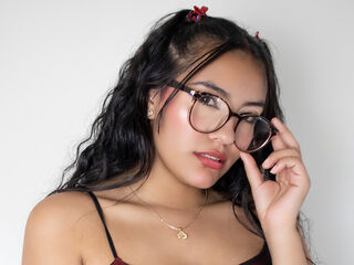 hot cam girl fingering shaved pussy VioletaVix