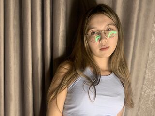 fingering webcamgirl WandaCatts