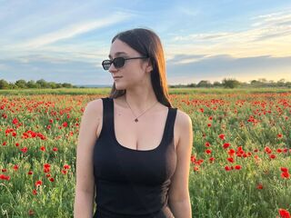 camgirl playing with vibrator WillettaMagett