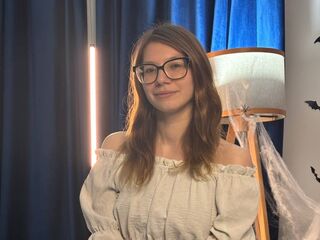 masturbating girl WilliemaeWittlin