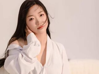 naughty cam girl masturbating with dildo XuanJuan