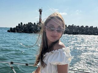 webcamgirl chat room YaekoBrowers