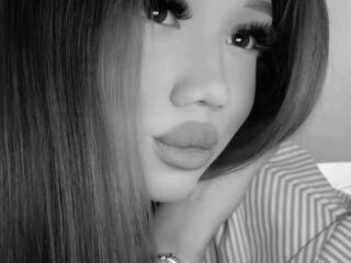 free video chat room ZellaRessler