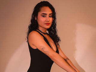 live cam girl ZelynNoir
